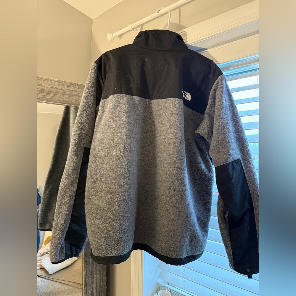 Men's Black and Gray Jacket - Picture 3 of 3